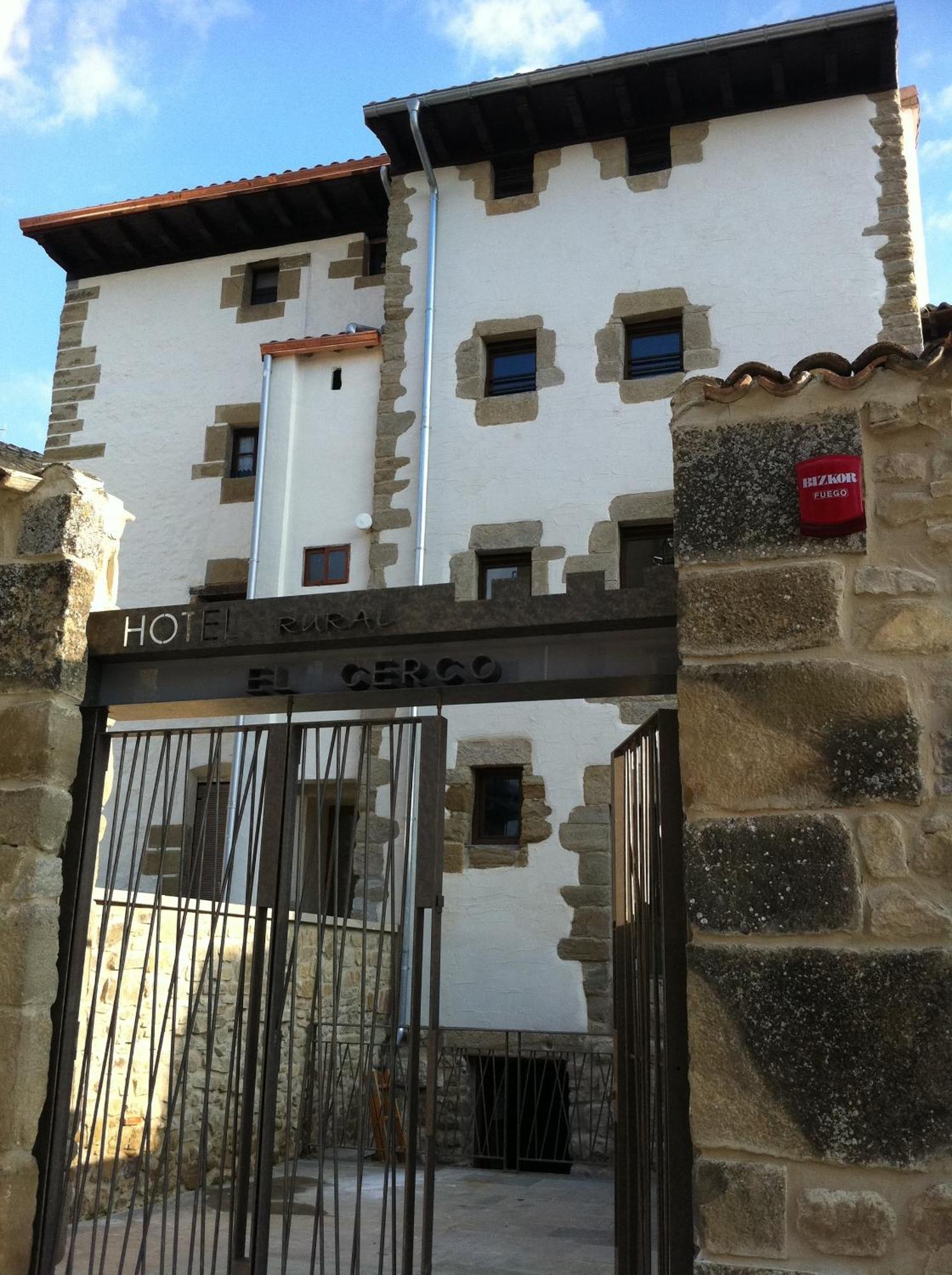 Hotel El Cerco Puente La Reina Bagian luar foto